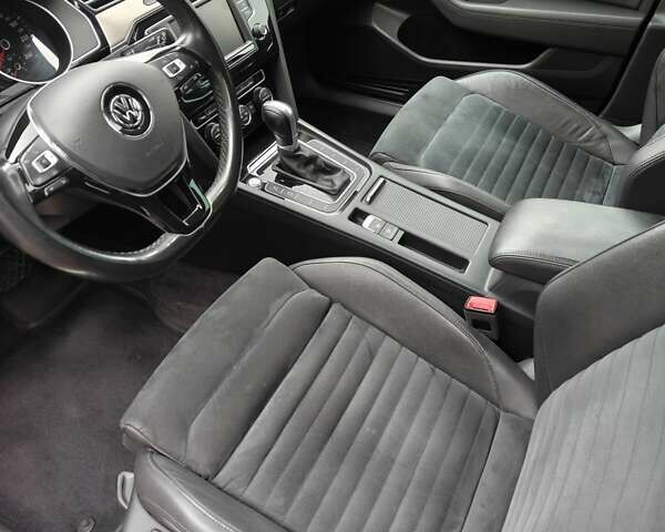 Черный Фольксваген Пассат, объемом двигателя 1.97 л и пробегом 264 тыс. км за 15300 $, фото 15 на Automoto.ua