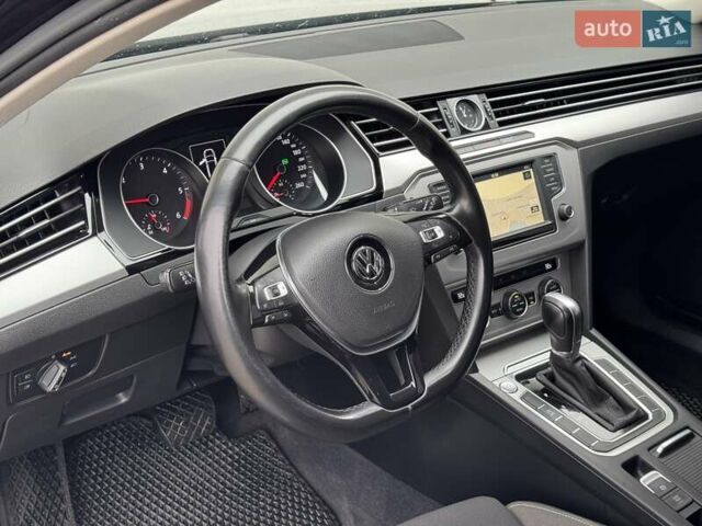 Черный Фольксваген Пассат, объемом двигателя 2 л и пробегом 292 тыс. км за 13900 $, фото 4 на Automoto.ua