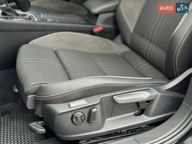 Черный Фольксваген Пассат, объемом двигателя 2 л и пробегом 292 тыс. км за 13900 $, фото 29 на Automoto.ua