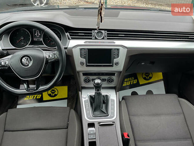 Черный Фольксваген Пассат, объемом двигателя 1.97 л и пробегом 272 тыс. км за 11600 $, фото 10 на Automoto.ua