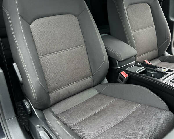 Черный Фольксваген Пассат, объемом двигателя 1.6 л и пробегом 325 тыс. км за 12600 $, фото 54 на Automoto.ua