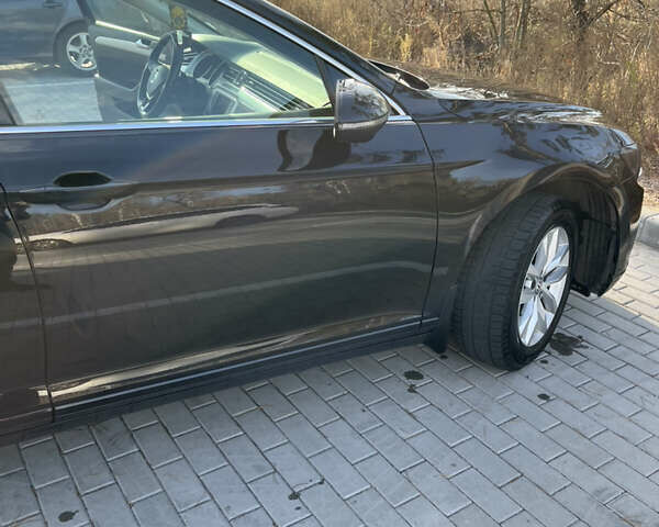 Черный Фольксваген Пассат, объемом двигателя 1.6 л и пробегом 335 тыс. км за 11500 $, фото 4 на Automoto.ua