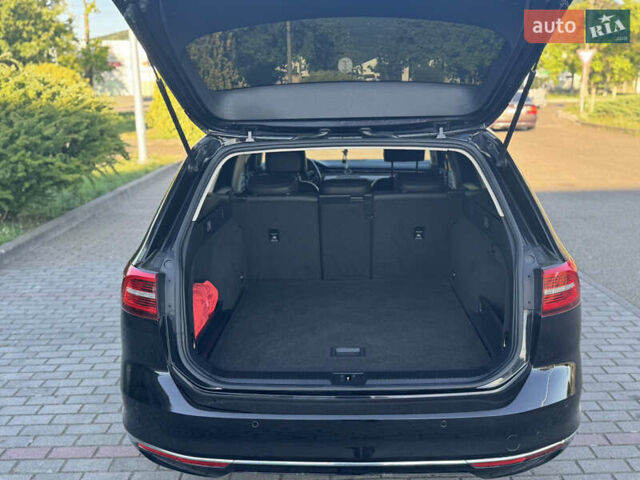 Чорний Фольксваген Пассат, об'ємом двигуна 1.6 л та пробігом 232 тис. км за 13300 $, фото 12 на Automoto.ua