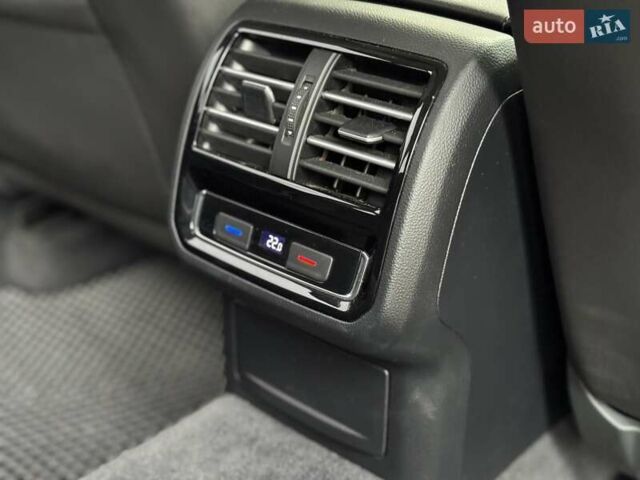 Черный Фольксваген Пассат, объемом двигателя 2 л и пробегом 292 тыс. км за 13900 $, фото 42 на Automoto.ua