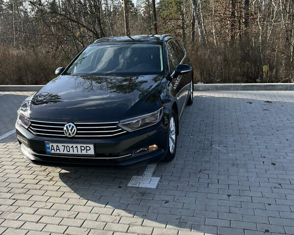 Черный Фольксваген Пассат, объемом двигателя 1.6 л и пробегом 335 тыс. км за 11500 $, фото 1 на Automoto.ua
