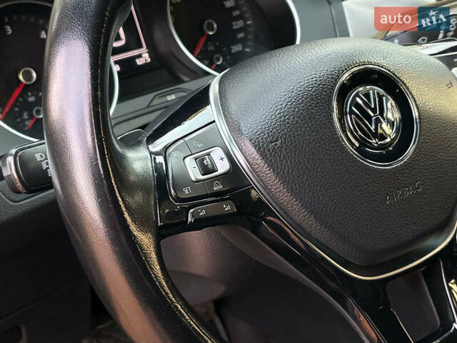 Чорний Фольксваген Пассат, об'ємом двигуна 2 л та пробігом 267 тис. км за 14390 $, фото 15 на Automoto.ua