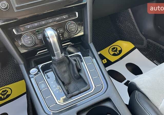 Черный Фольксваген Пассат, объемом двигателя 1.97 л и пробегом 252 тыс. км за 16950 $, фото 19 на Automoto.ua