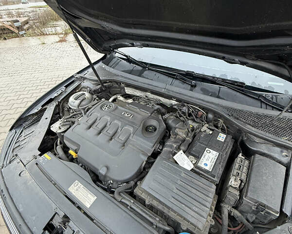 Черный Фольксваген Пассат, объемом двигателя 1.97 л и пробегом 295 тыс. км за 14000 $, фото 28 на Automoto.ua