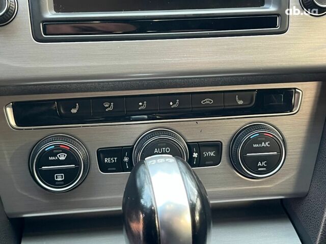 Черный Фольксваген Пассат, объемом двигателя 2 л и пробегом 267 тыс. км за 14390 $, фото 19 на Automoto.ua