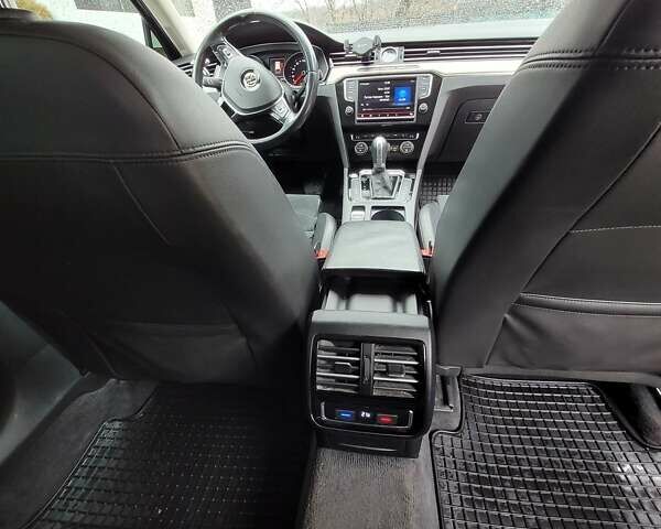 Черный Фольксваген Пассат, объемом двигателя 2 л и пробегом 240 тыс. км за 19950 $, фото 20 на Automoto.ua