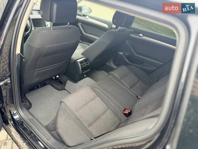 Черный Фольксваген Пассат, объемом двигателя 2 л и пробегом 315 тыс. км за 13999 $, фото 10 на Automoto.ua