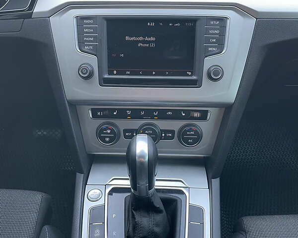 Черный Фольксваген Пассат, объемом двигателя 1.6 л и пробегом 266 тыс. км за 11990 $, фото 16 на Automoto.ua