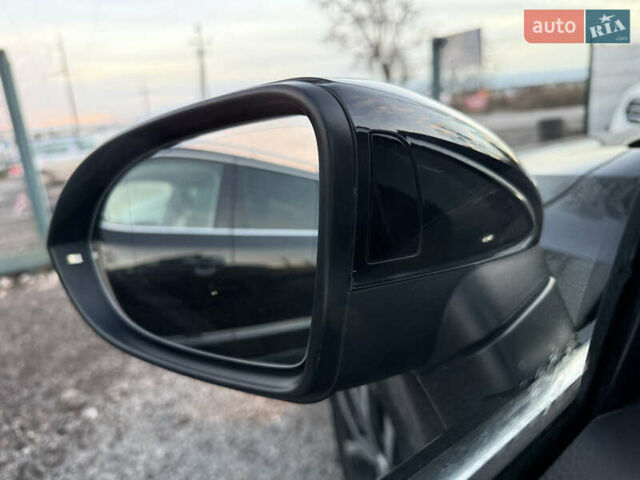 Черный Фольксваген Пассат, объемом двигателя 2 л и пробегом 220 тыс. км за 16999 $, фото 13 на Automoto.ua