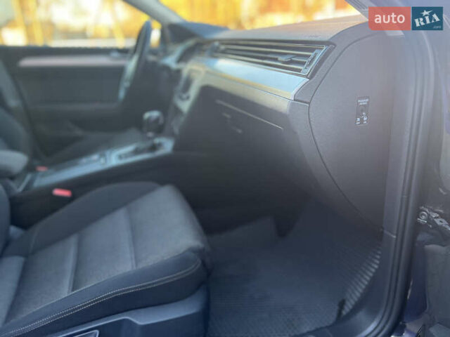 Черный Фольксваген Пассат, объемом двигателя 1.6 л и пробегом 264 тыс. км за 11399 $, фото 36 на Automoto.ua