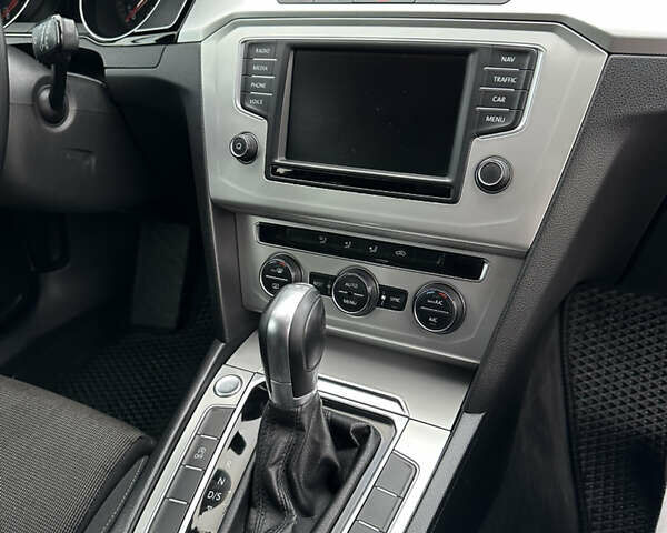 Фольксваген Пассат 2015 в Стрые на Automoto.ua Черный Фольксваген Пассат, объемом двигателя 1.6 л и пробегом 280 тыс. км за 11950 $, фото 24 на Automoto.ua