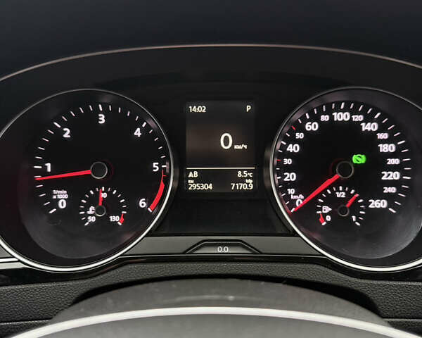 Черный Фольксваген Пассат, объемом двигателя 1.97 л и пробегом 295 тыс. км за 14000 $, фото 19 на Automoto.ua