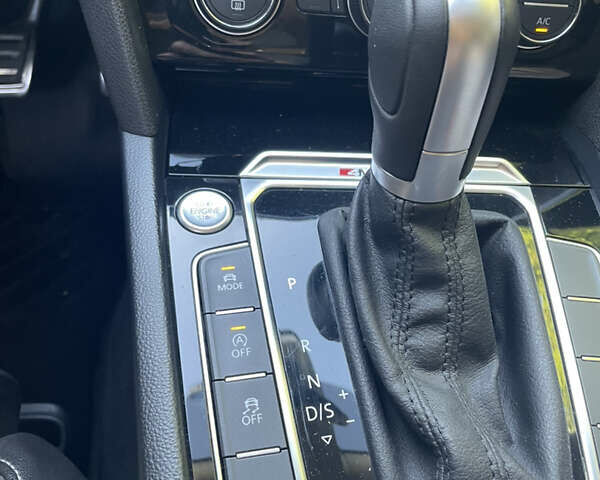 Черный Фольксваген Пассат, объемом двигателя 2 л и пробегом 225 тыс. км за 17900 $, фото 4 на Automoto.ua