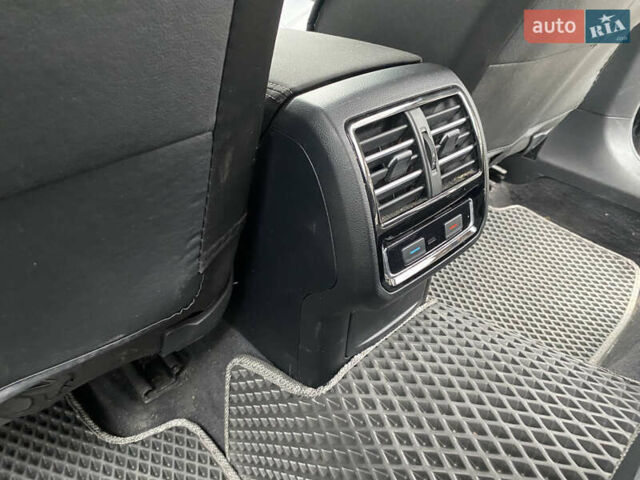 Черный Фольксваген Пассат, объемом двигателя 1.6 л и пробегом 214 тыс. км за 13200 $, фото 8 на Automoto.ua