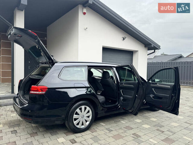 Черный Фольксваген Пассат, объемом двигателя 1.6 л и пробегом 256 тыс. км за 11900 $, фото 42 на Automoto.ua