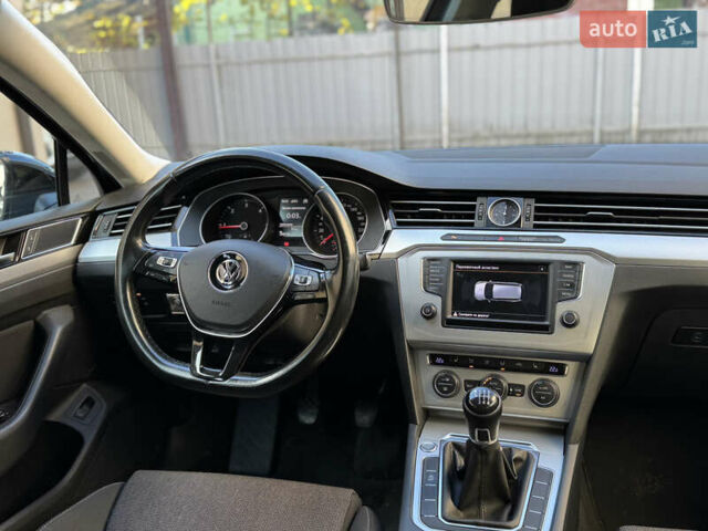 Фольксваген Пассат 2015 в Луцке на Automoto.ua Черный Фольксваген Пассат, объемом двигателя 1.97 л и пробегом 258 тыс. км за 12400 $, фото 16 на Automoto.ua