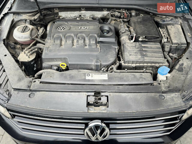 Черный Фольксваген Пассат, объемом двигателя 1.6 л и пробегом 256 тыс. км за 11900 $, фото 49 на Automoto.ua