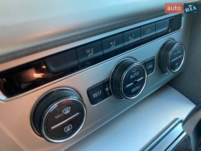 Черный Фольксваген Пассат, объемом двигателя 1.6 л и пробегом 269 тыс. км за 13400 $, фото 26 на Automoto.ua
