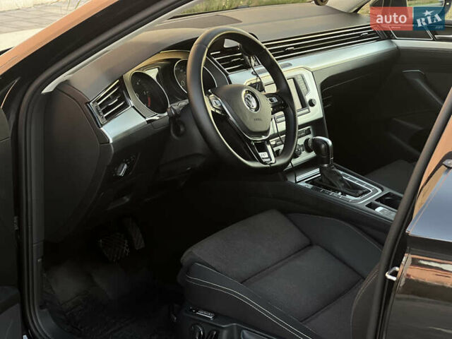Черный Фольксваген Пассат, объемом двигателя 2 л и пробегом 252 тыс. км за 13999 $, фото 13 на Automoto.ua
