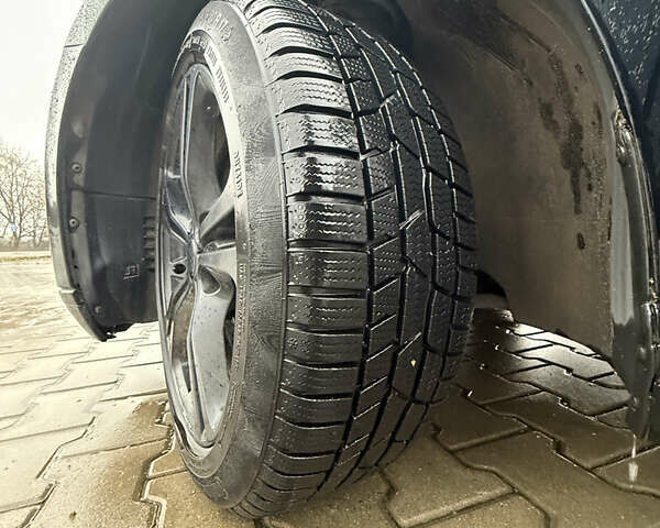 Черный Фольксваген Пассат, объемом двигателя 1.97 л и пробегом 295 тыс. км за 14000 $, фото 30 на Automoto.ua