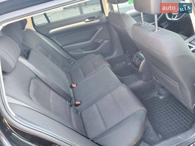 Черный Фольксваген Пассат, объемом двигателя 1.97 л и пробегом 260 тыс. км за 15800 $, фото 18 на Automoto.ua