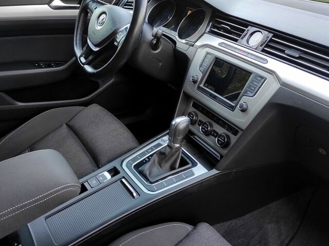 Черный Фольксваген Пассат, объемом двигателя 2 л и пробегом 254 тыс. км за 15000 $, фото 6 на Automoto.ua