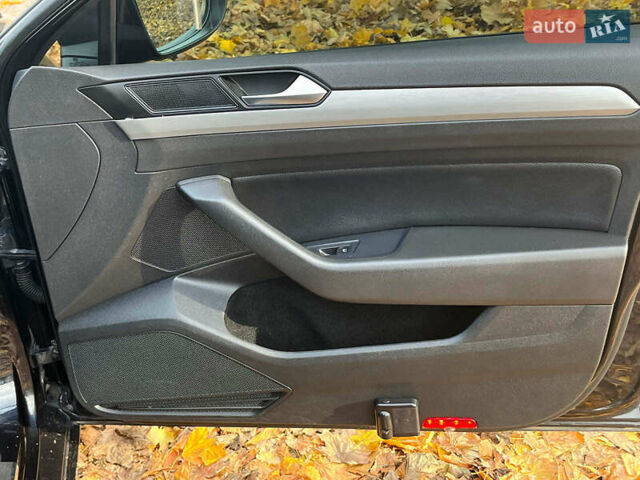 Чорний Фольксваген Пассат, об'ємом двигуна 2 л та пробігом 267 тис. км за 14390 $, фото 28 на Automoto.ua