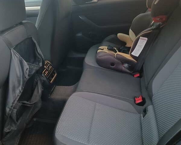 Чорний Фольксваген Пассат, об'ємом двигуна 1.6 л та пробігом 256 тис. км за 11000 $, фото 8 на Automoto.ua