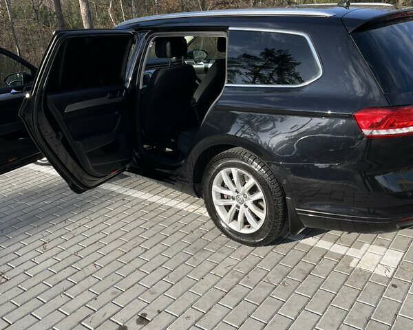 Черный Фольксваген Пассат, объемом двигателя 1.6 л и пробегом 335 тыс. км за 11500 $, фото 8 на Automoto.ua