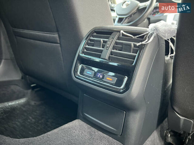Чорний Фольксваген Пассат, об'ємом двигуна 1.97 л та пробігом 220 тис. км за 15200 $, фото 10 на Automoto.ua