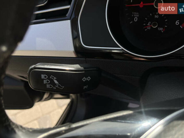 Черный Фольксваген Пассат, объемом двигателя 1.6 л и пробегом 234 тыс. км за 13600 $, фото 21 на Automoto.ua