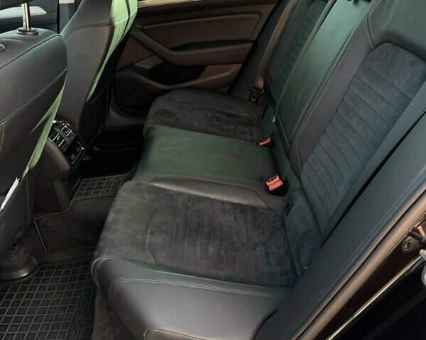 Черный Фольксваген Пассат, объемом двигателя 1.97 л и пробегом 208 тыс. км за 18900 $, фото 12 на Automoto.ua