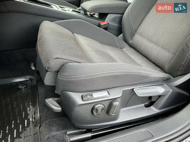 Чорний Фольксваген Пассат, об'ємом двигуна 1.97 л та пробігом 220 тис. км за 15200 $, фото 17 на Automoto.ua