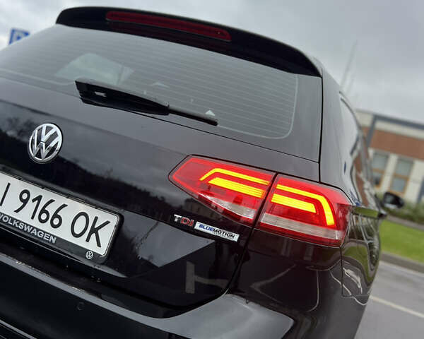 Черный Фольксваген Пассат, объемом двигателя 1.6 л и пробегом 325 тыс. км за 12600 $, фото 22 на Automoto.ua