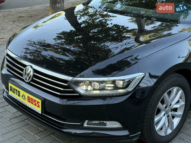 Черный Фольксваген Пассат, объемом двигателя 1.6 л и пробегом 217 тыс. км за 13499 $, фото 15 на Automoto.ua