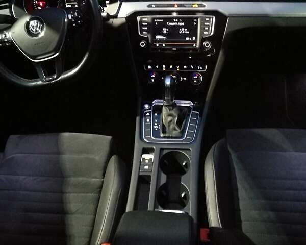 Черный Фольксваген Пассат, объемом двигателя 1.97 л и пробегом 263 тыс. км за 14900 $, фото 10 на Automoto.ua