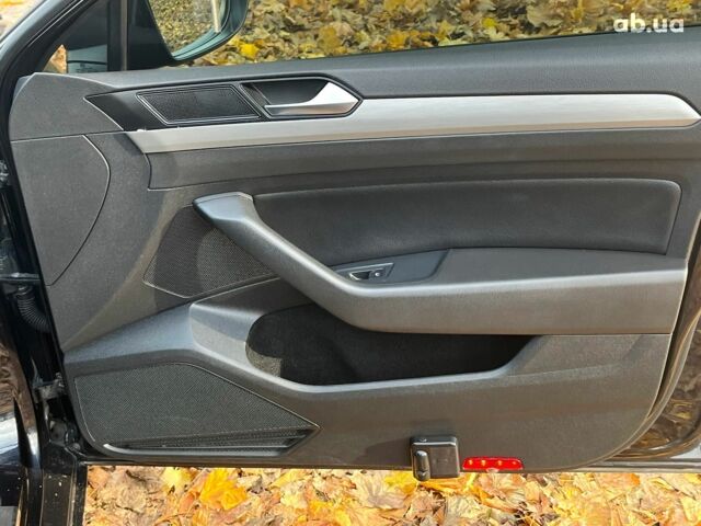 Черный Фольксваген Пассат, объемом двигателя 2 л и пробегом 267 тыс. км за 14390 $, фото 28 на Automoto.ua