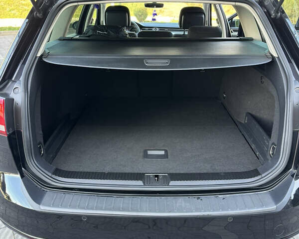 Чорний Фольксваген Пассат, об'ємом двигуна 1.6 л та пробігом 286 тис. км за 11950 $, фото 14 на Automoto.ua