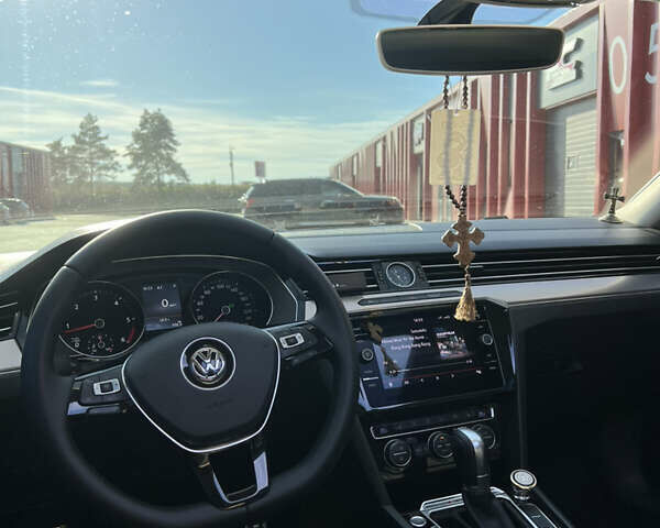 Чорний Фольксваген Пассат, об'ємом двигуна 2 л та пробігом 218 тис. км за 19500 $, фото 10 на Automoto.ua