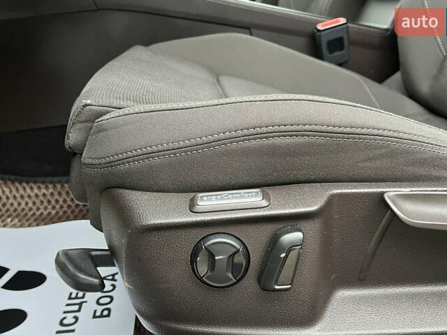 Черный Фольксваген Пассат, объемом двигателя 1.97 л и пробегом 272 тыс. км за 11600 $, фото 9 на Automoto.ua