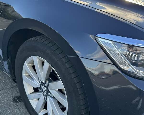 Черный Фольксваген Пассат, объемом двигателя 1.6 л и пробегом 361 тыс. км за 12000 $, фото 24 на Automoto.ua