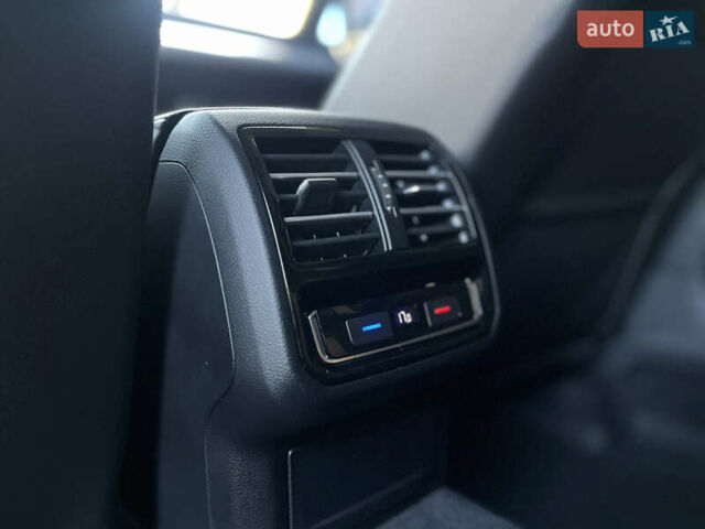 Черный Фольксваген Пассат, объемом двигателя 2 л и пробегом 225 тыс. км за 14000 $, фото 26 на Automoto.ua