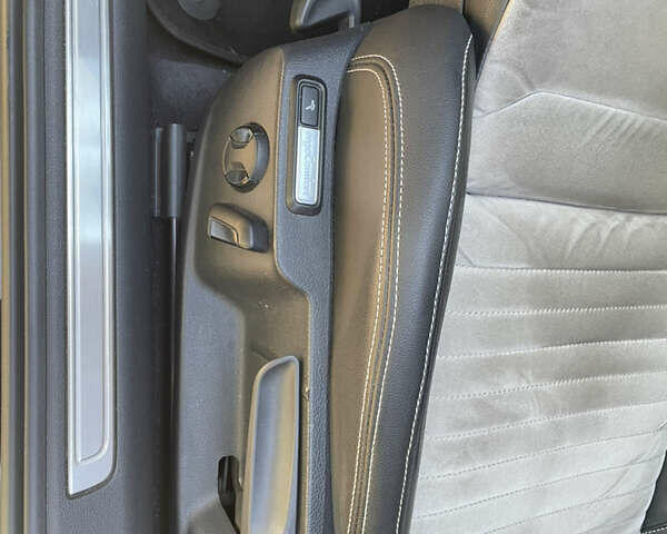 Черный Фольксваген Пассат, объемом двигателя 2 л и пробегом 225 тыс. км за 17900 $, фото 6 на Automoto.ua