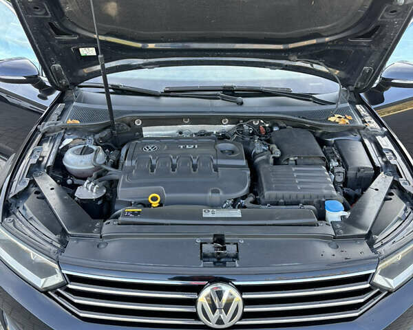 Чорний Фольксваген Пассат, об'ємом двигуна 1.6 л та пробігом 286 тис. км за 11950 $, фото 18 на Automoto.ua