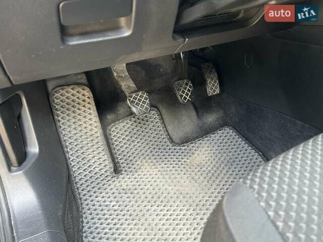 Чорний Фольксваген Пассат, об'ємом двигуна 1.98 л та пробігом 427 тис. км за 12900 $, фото 13 на Automoto.ua