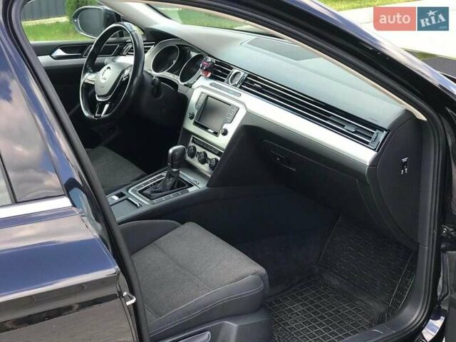 Черный Фольксваген Пассат, объемом двигателя 1.6 л и пробегом 270 тыс. км за 12300 $, фото 11 на Automoto.ua